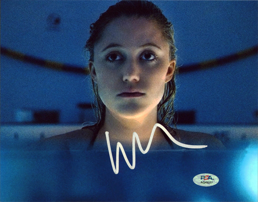 Maika Monroe It Follows Authentic Signed 8x10 Horizontal Photo PSA/DNA #AQ49237