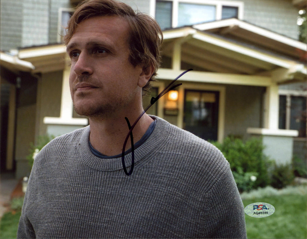 Jason Segel Shrinking Authentic Signed 8x10 Horizontal Photo PSA/DNA #AQ49240