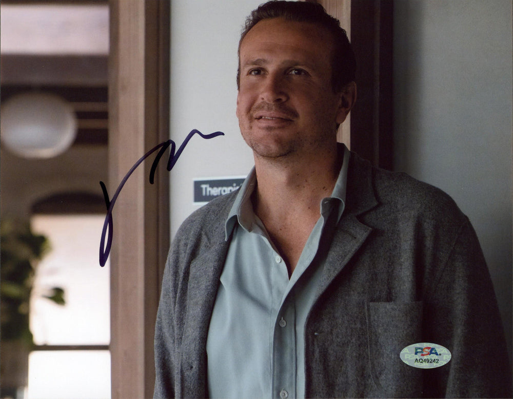 Jason Segel Shrinking Authentic Signed 8x10 Horizontal Photo PSA/DNA #AQ49242