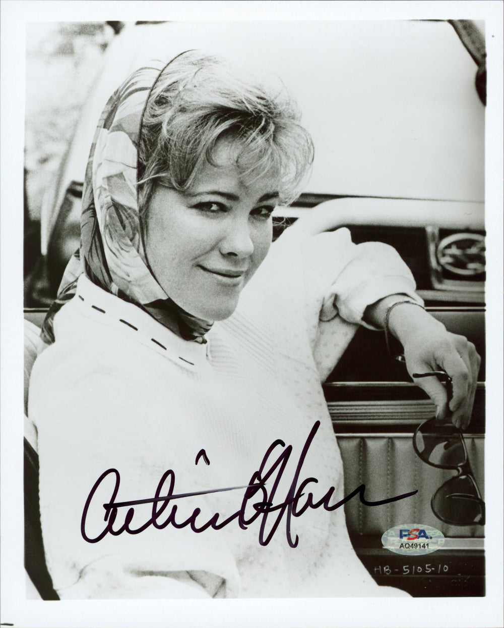 Catherine O'Hara Heartburn Authentic Signed 8x10 Vertical Photo PSA/DNA #AQ49141