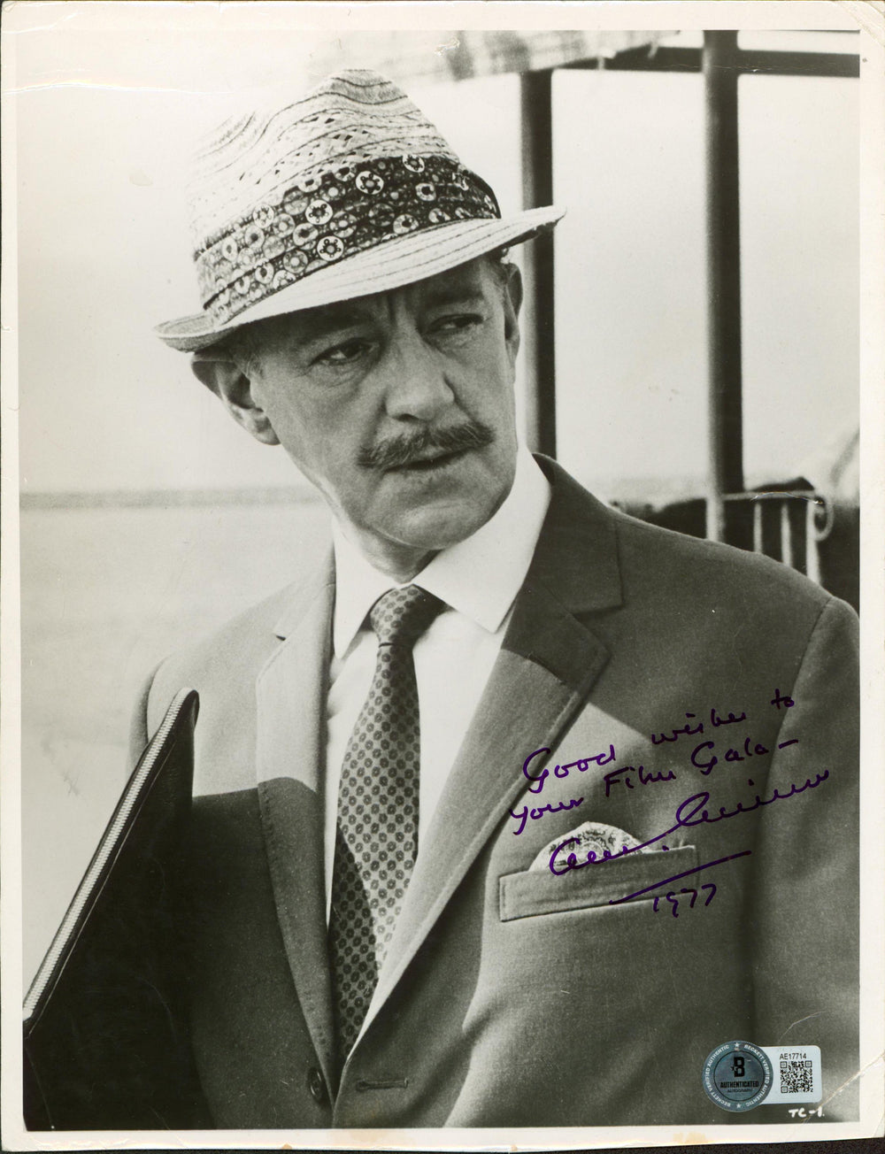 Alec Guinness The Comedians "Good wishes" Signed 8x10 B&W Photo BAS #AE17714