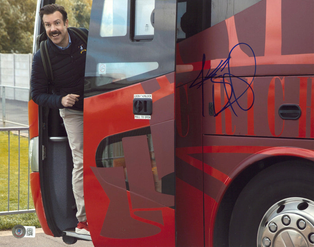 Jason Sudeikis Ted Lasso Authentic Signed 11x14 Horizontal Photo BAS #BJ58810