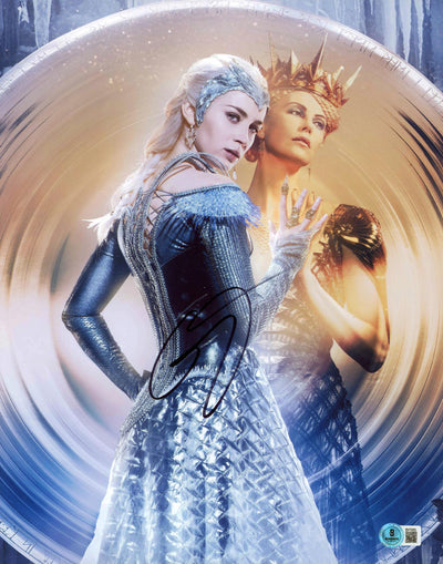 Emily Blunt The Huntsman: Winter's War Authentic Signed 11x14 Photo BAS #BV70263