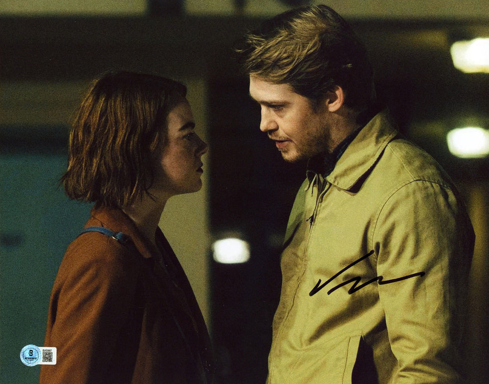 Joe Alwyn Kinds Of Kindness Authentic Signed 11x14 Horizontal Photo BAS #BV00887