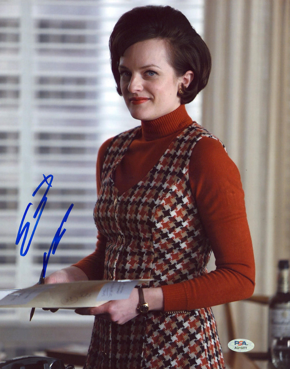 Elisabeth Moss Mad Men Authentic Signed 11x14 Vertical Photo PSA/DNA #AQ16877