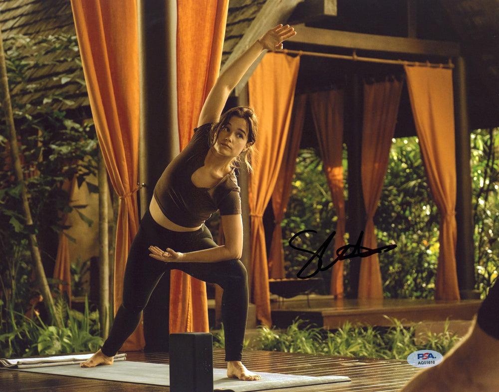 Sarah Catherine Hook The White Lotus Signed 11x14 Photo PSA/DNA #AQ51610