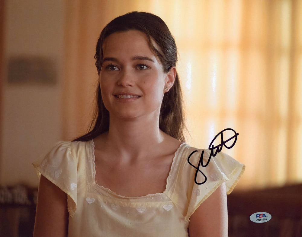Sarah Catherine Hook The White Lotus Signed 11x14 Photo PSA/DNA #AQ51608