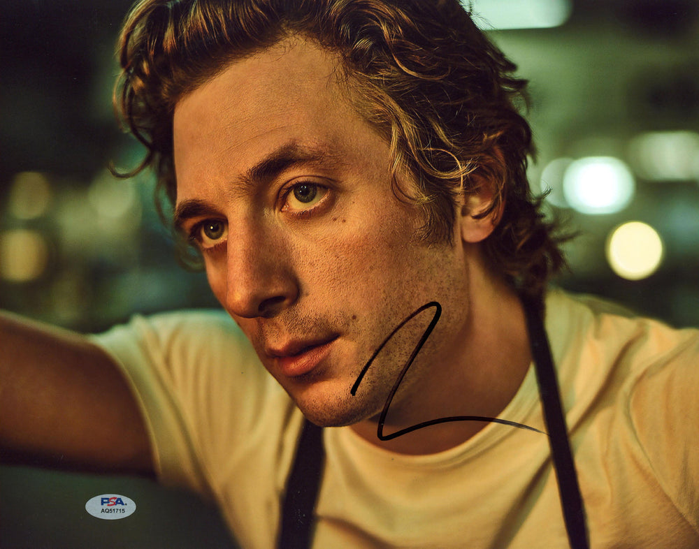 Jeremy Allen White The Bear Authentic Signed 11x14 Photo PSA/DNA #AQ51715