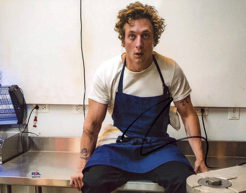 Jeremy Allen White The Bear Authentic Signed 11x14 Photo PSA/DNA #AQ51713
