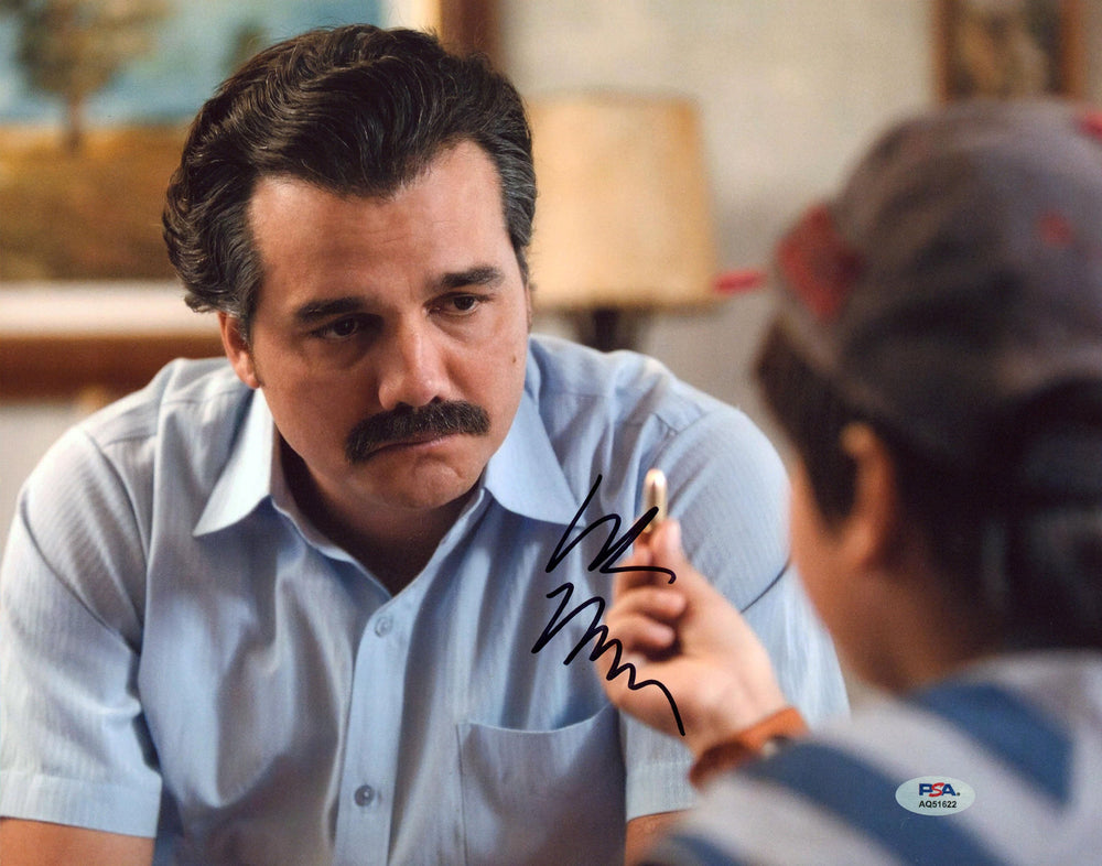 Wagner Moura NARCOS Authentic Signed 11x14 Horizontal Photo PSA/DNA #AQ51622