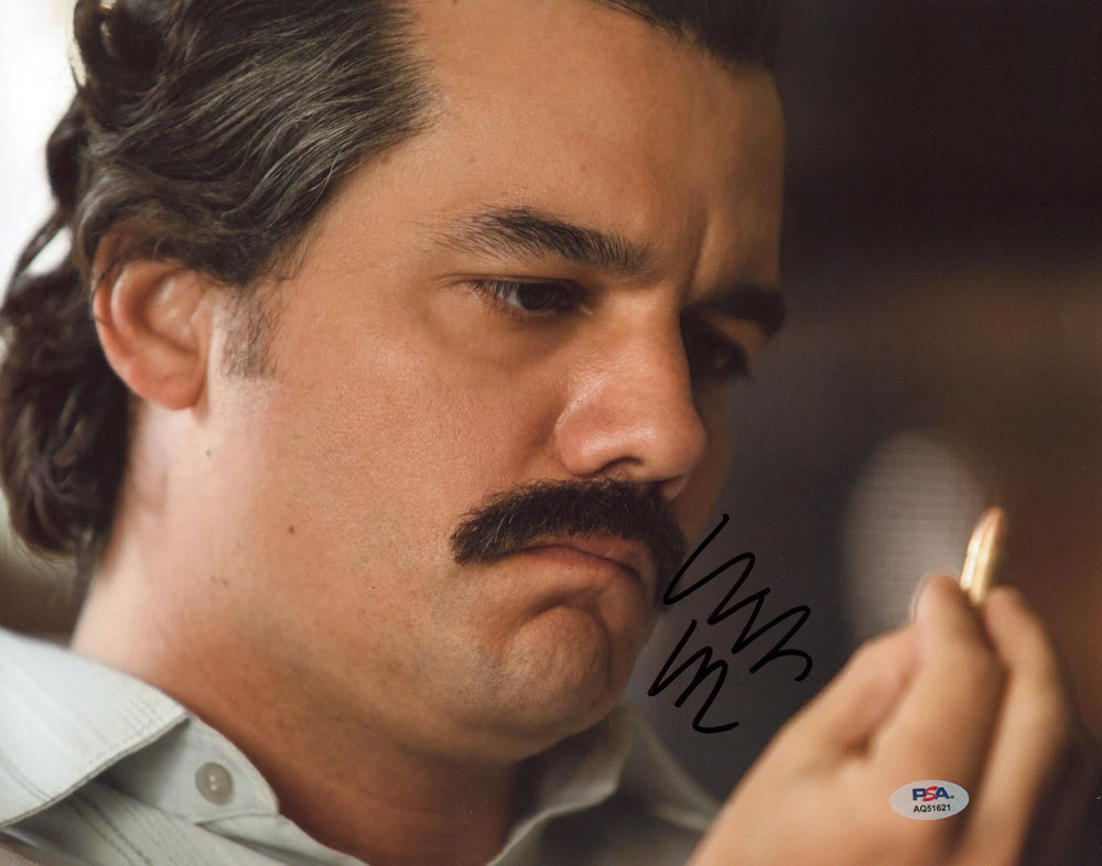 Wagner Moura NARCOS Authentic Signed 11x14 Horizontal Photo PSA/DNA #AQ51621