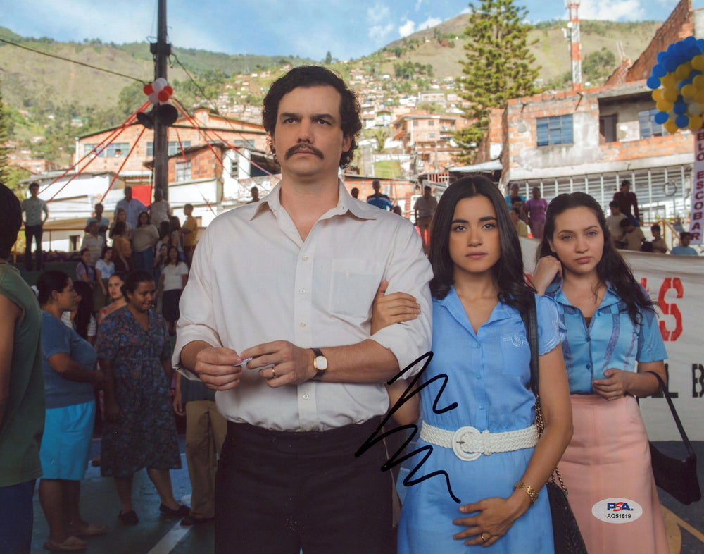 Wagner Moura NARCOS Authentic Signed 11x14 Horizontal Photo PSA/DNA #AQ51619