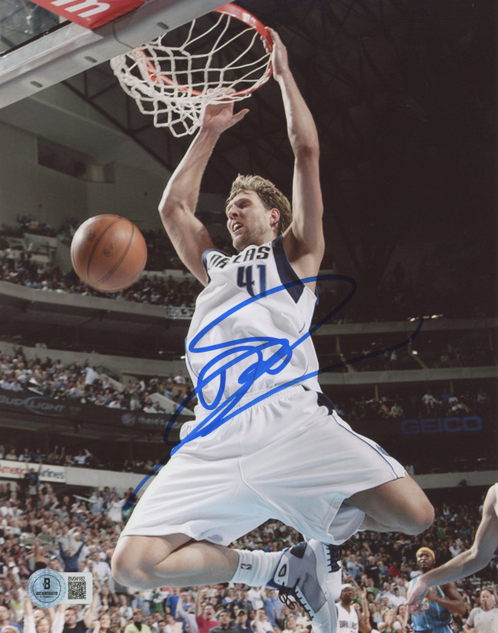 Mavericks Dirk Nowitzki Authentic Signed 8x10 Vertical Photo BAS #BV04182