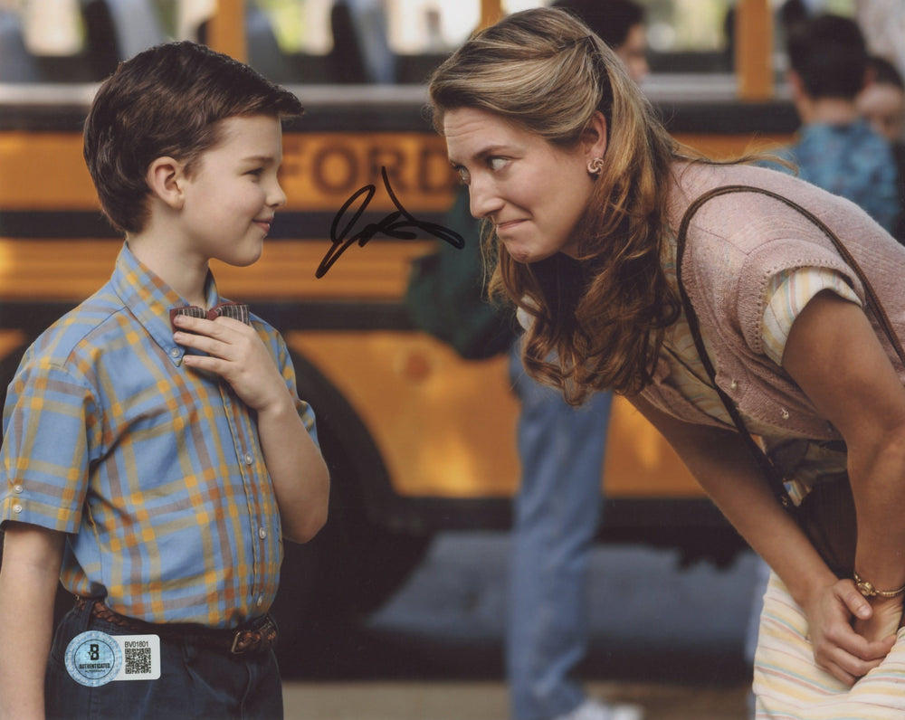 Zoe Perry Young Sheldon Authentic Signed 8x10 Photo Autographed BAS #BV01801