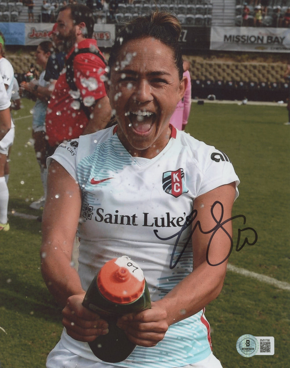 Lo’eau LaBonta Authentic Signed 8x10 Photo BAS #BV01798