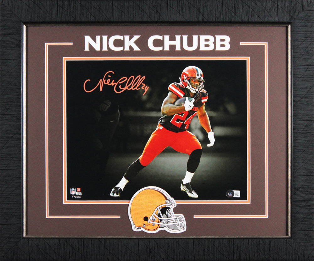 Browns Nick Chubb Signed 11x14 Framed Horizontal Spotlight Photo BAS Witnessed