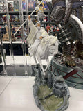 Iron Studios Gandalf the White and Shadowfax Deluxe 1/10 Deluxe Art Scale Statue