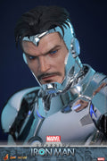 PRE-ORDER: Hot Toys Marvel Comics Superior Iron Man Sixth Scale Figure