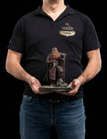 PRE-ORDER: Weta Workshop Classic Series The Lord of the Rings Gimli, Hunter of the Plains 1:6 Scale Statue