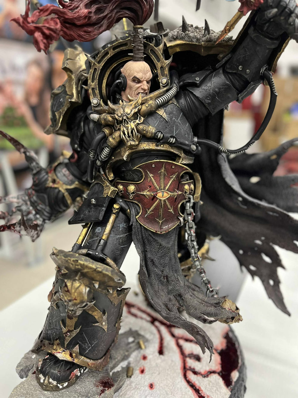 PRE-ORDER: Weta Workshop Warhammer 40K Abaddon The Despoiler Limited Edition 1/6 Scale Statue