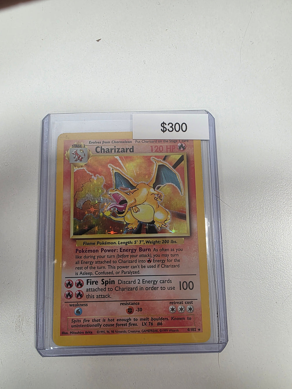 Pokemon Charizard 4/102 mp