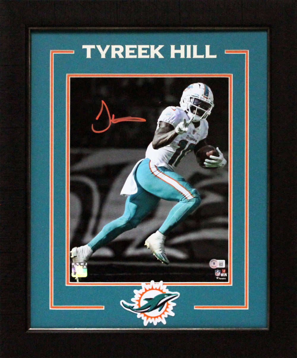 Dolphins Tyreek Hill Authentic Signed 11x14 Framed Vertical Photo BAS Witnessed